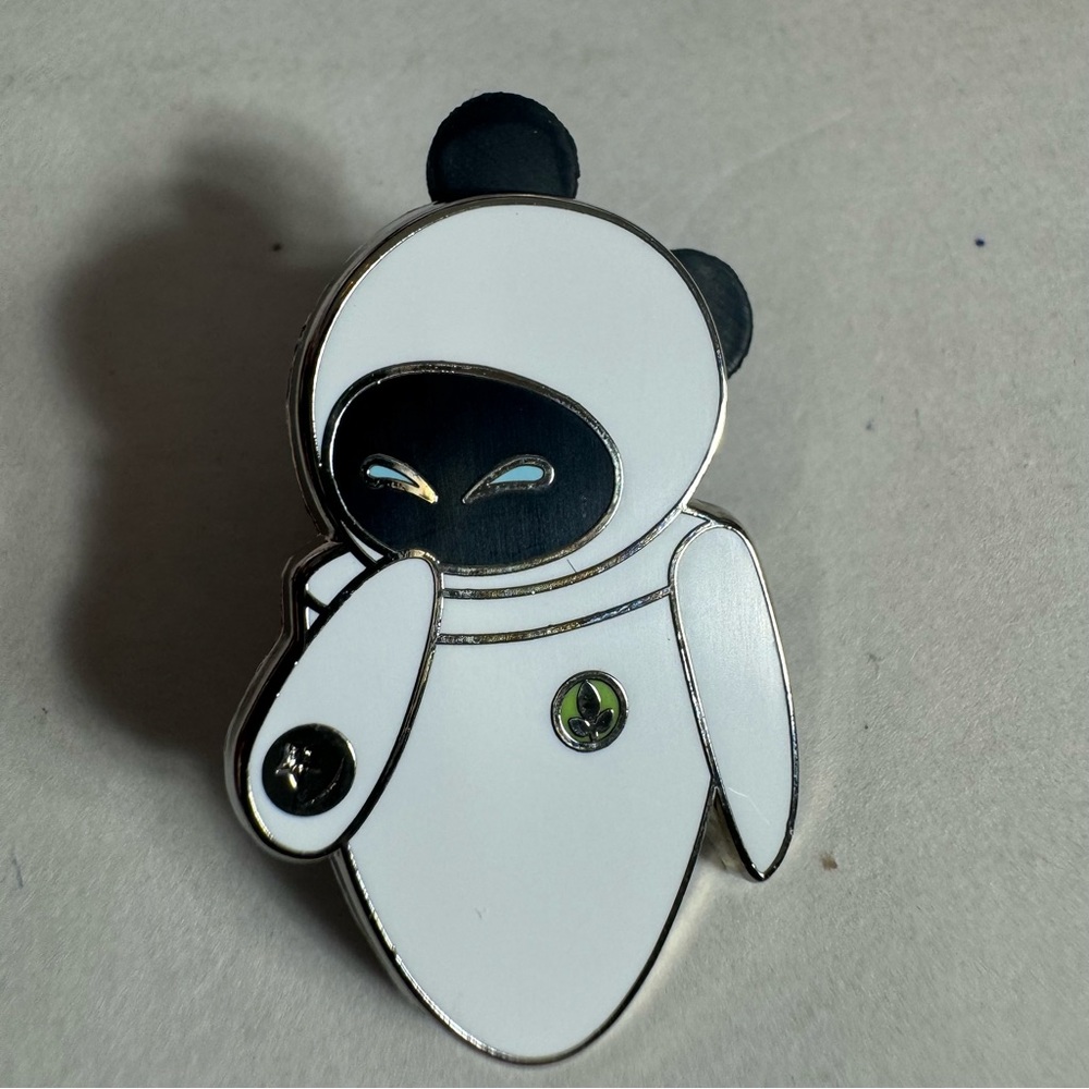 NWT. Disney Pin WDW Hidden Mickey Pixar Characters Wall-E Eve Pin - Picture 2 of 5